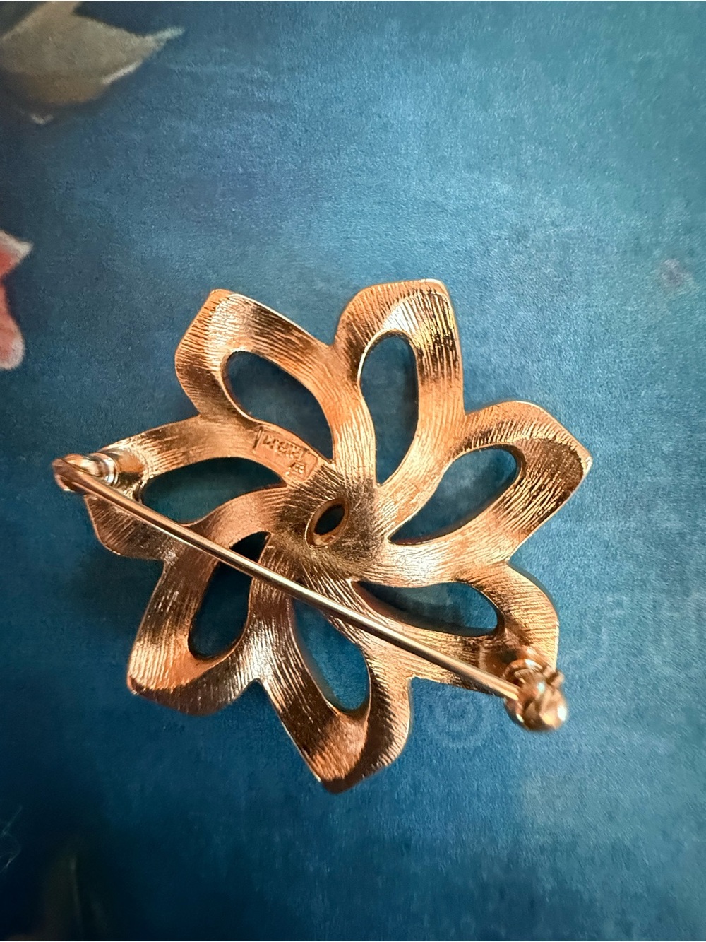Enamel Brooch. - Picture 3 of 3